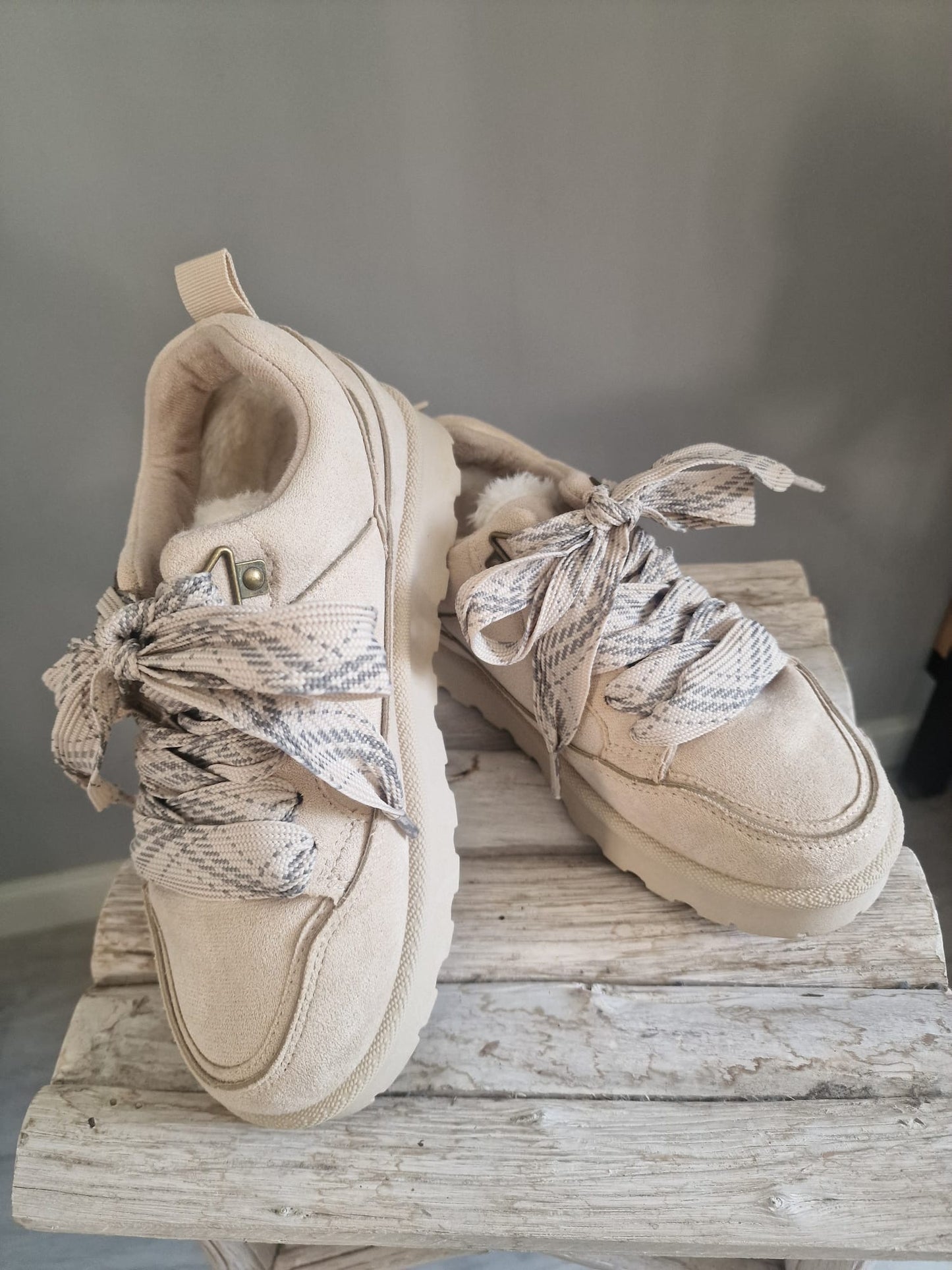 Nola sneakers