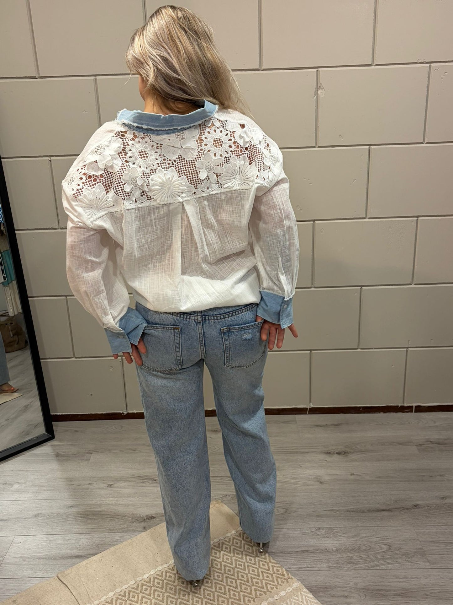 Blouse met kantdetail en lichtblauwe accenten S women